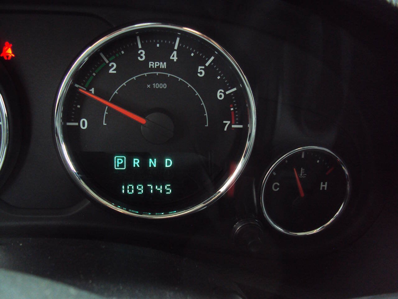 Used 2013 Jeep Wrangler Sport AWD/4WD image 7