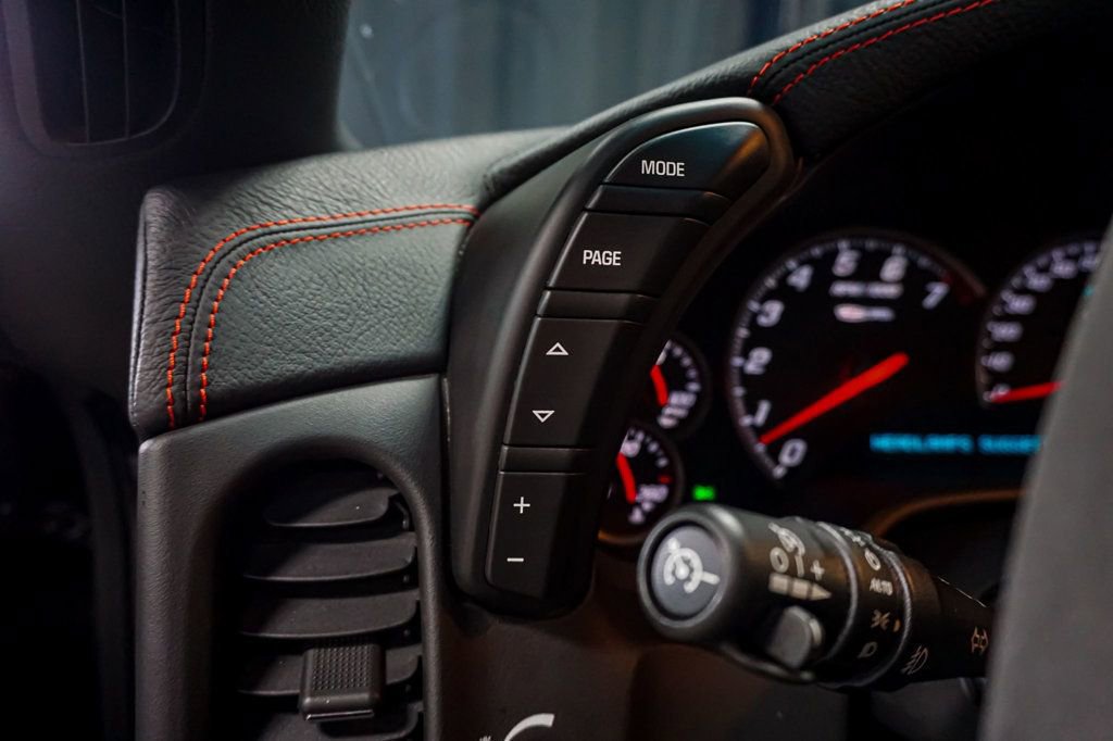 Used 2012 Chevrolet Corvette Z06 w/ 3LZ Preferred Equipment Group image 28