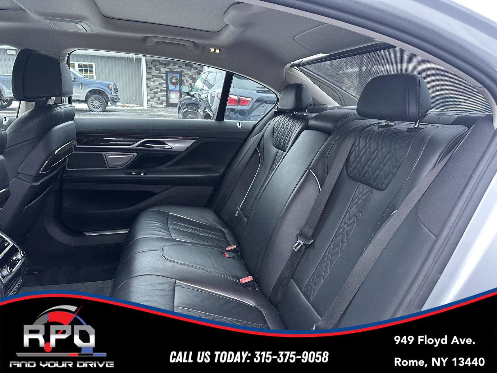 Used 2017 BMW 750i xDrive image 29