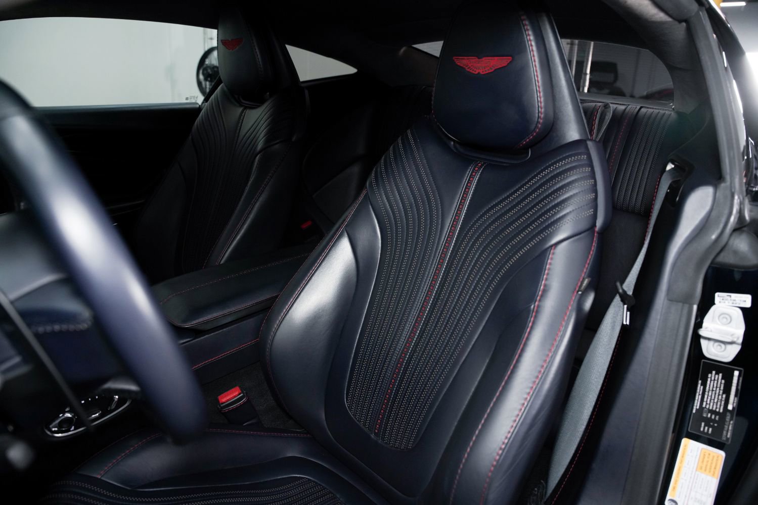 Used 2018 Aston Martin DB11 V12 image 35