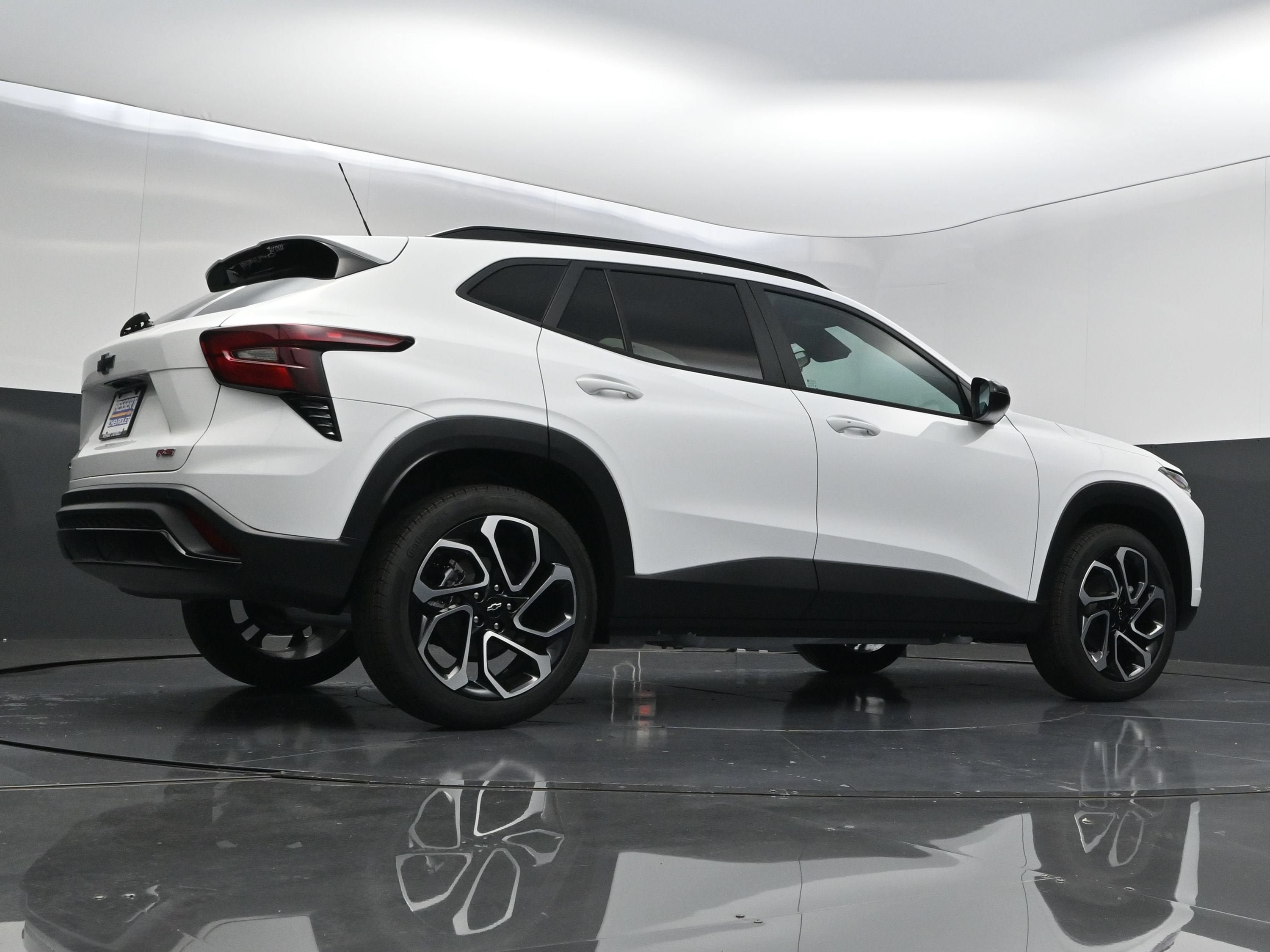 New 2026 Chevrolet Trax RS w/ Sunroof Package FWD image 44