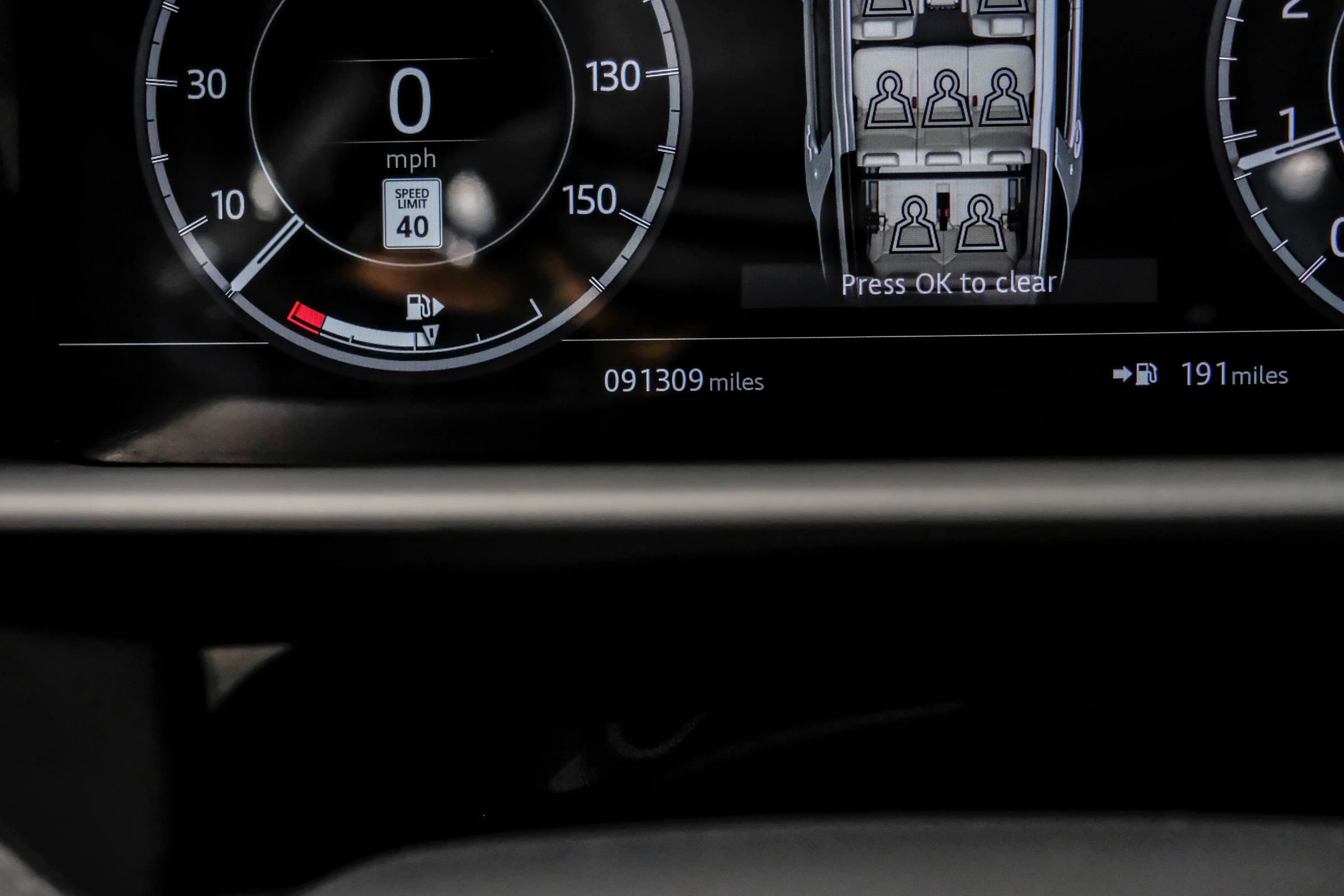Used 2018 Land Rover Discovery SE AWD/4WD image 21