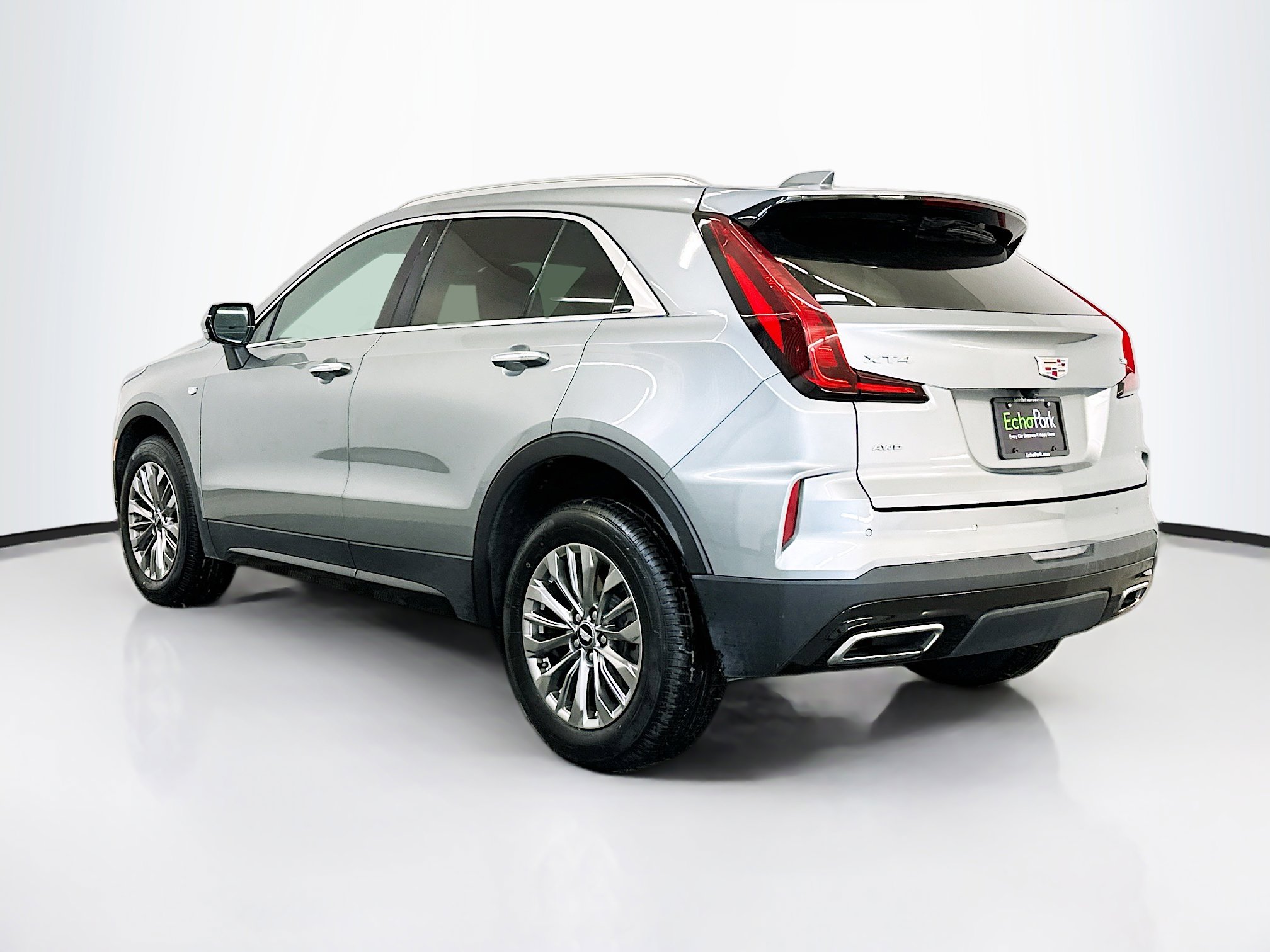 Used 2024 Cadillac XT4 Premium Luxury image 5