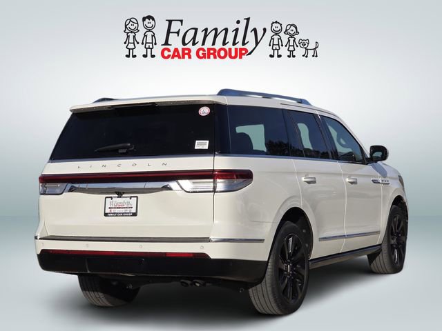 Used 2024 Lincoln Navigator Reserve image 4
