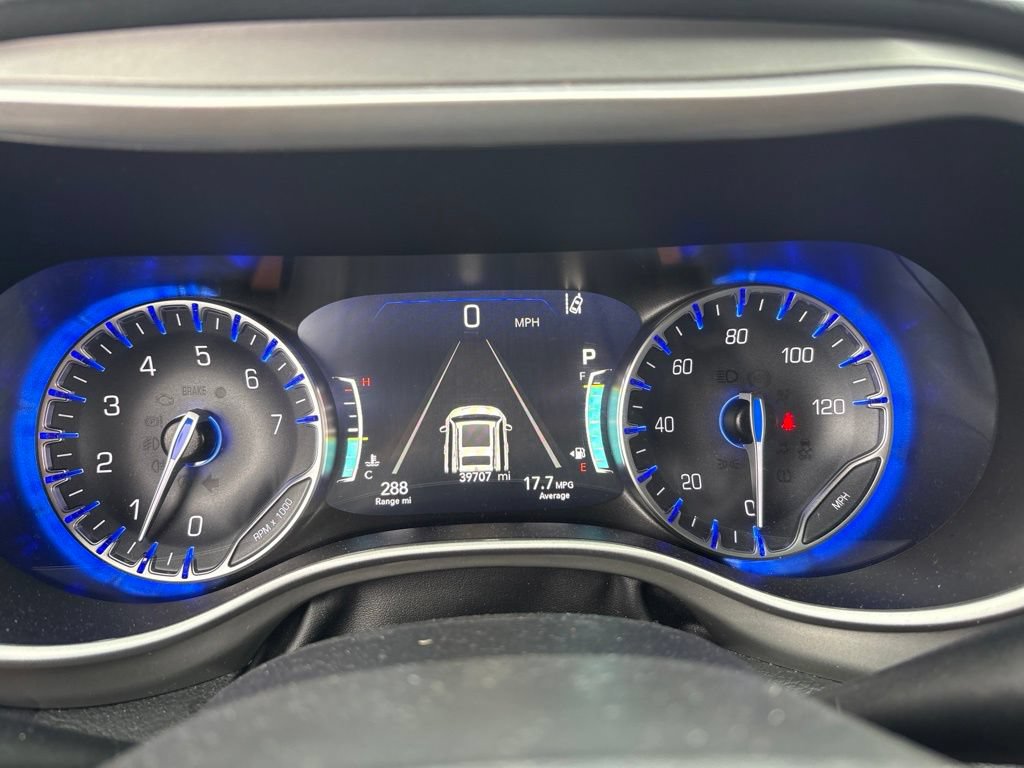 Used 2025 Chrysler Pacifica Select FWD image 27