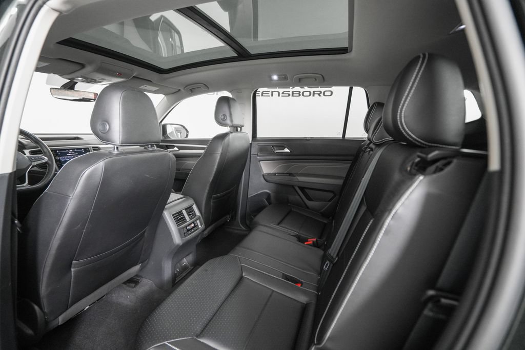 Used 2021 Volkswagen Atlas SE w/ Panoramic Sunroof Package FWD image 13