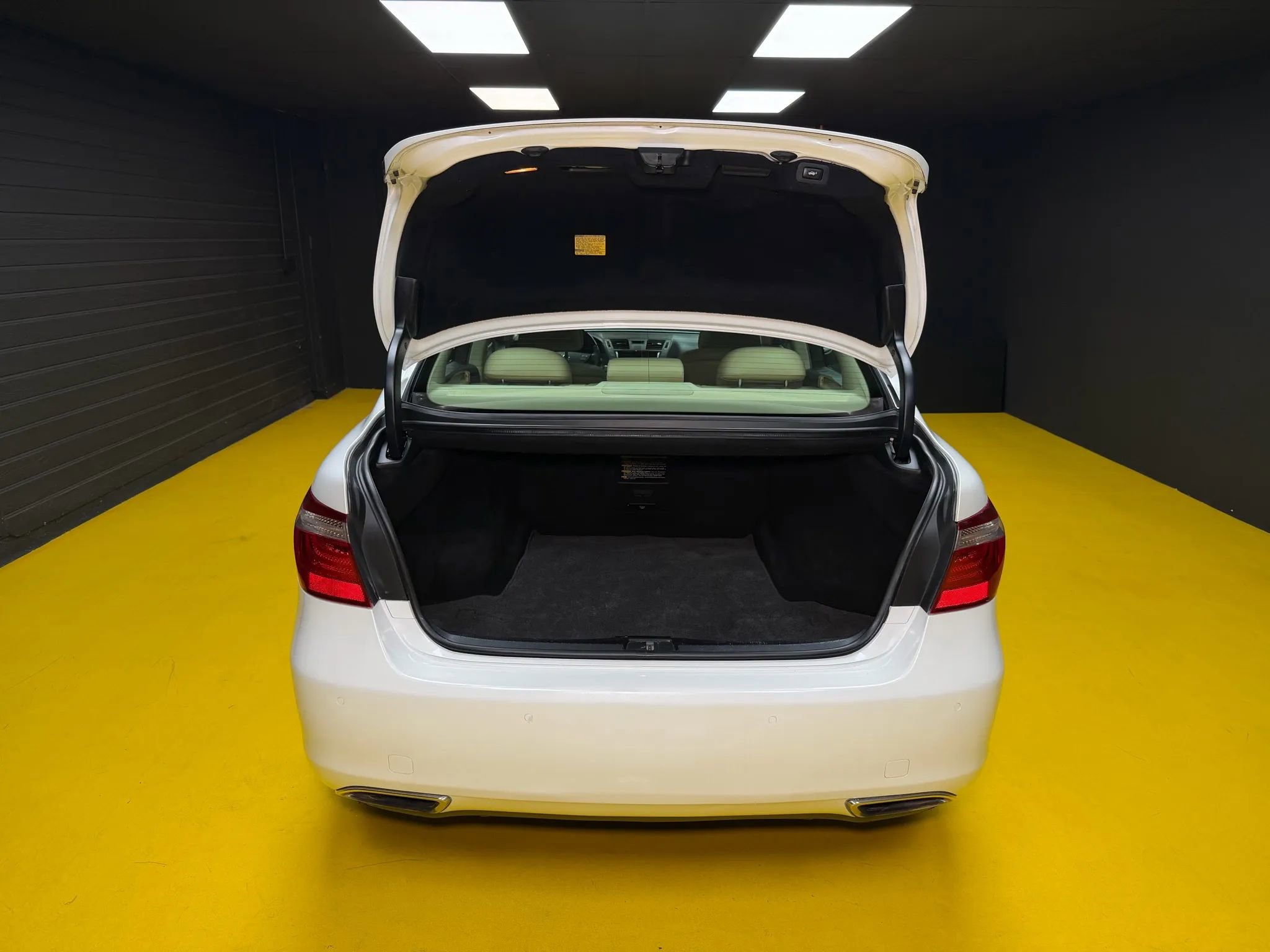 Used 2009 Lexus LS 460 AWD w/ Comfort Seating Pkg image 14