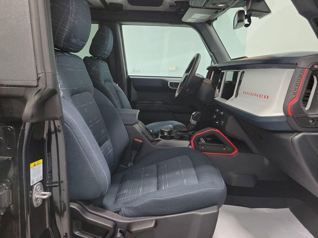 Used 2025 Ford Bronco Heritage Edition AWD/4WD image 19