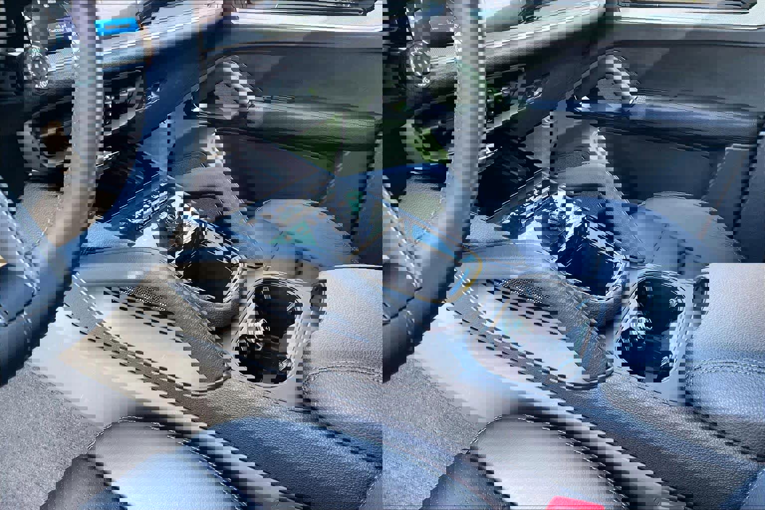 Used 2024 Porsche Cayenne image 18