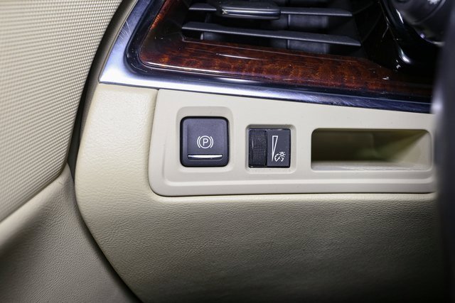 Used 2017 Cadillac XT5 Luxury w/ Driver Awareness Package image 35