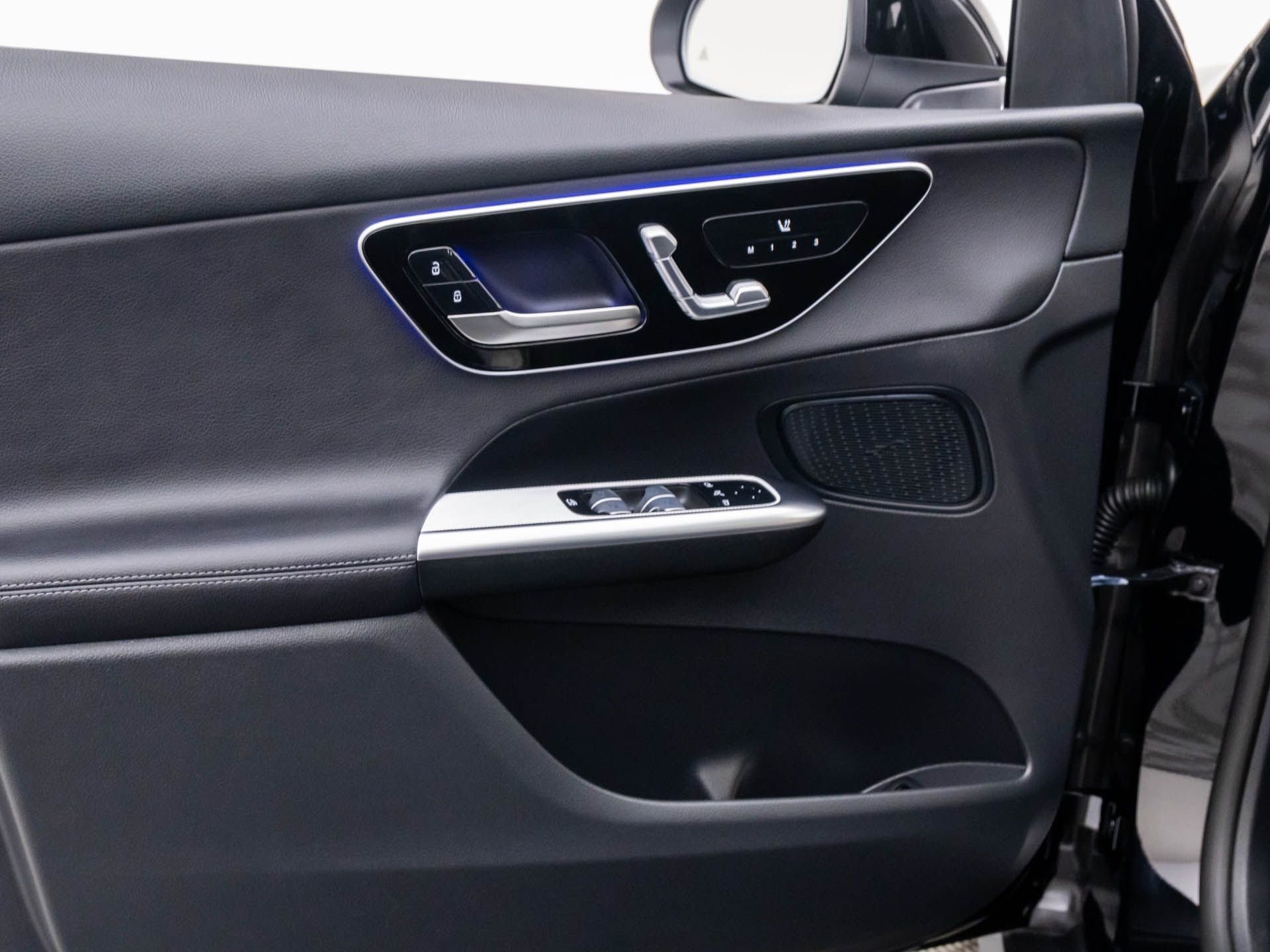 New 2025 Mercedes-Benz GLC 300 4MATIC image 24