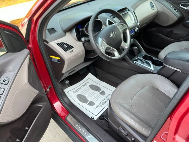 Used 2013 Hyundai Tucson Limited w/ Premium Pkg FWD image 10