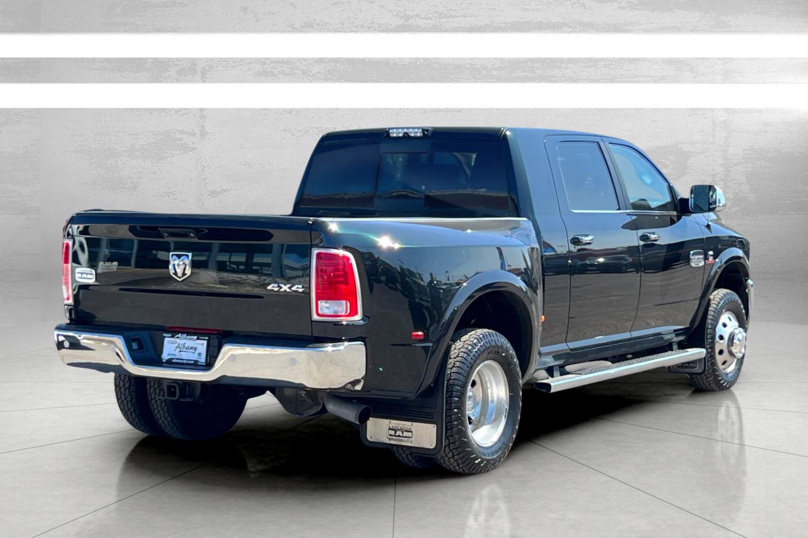 Used 2018 RAM 3500 Laramie Longhorn image 5