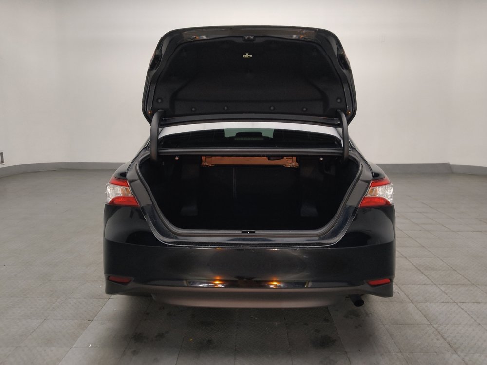 Used 2018 Toyota Camry LE FWD image 29