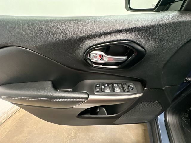 Used 2021 Jeep Cherokee Latitude Lux 80th Anniv w/ Quick Order Package 26U 80TH image 19