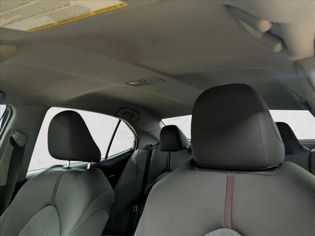 Used 2018 Toyota Camry LE image 16