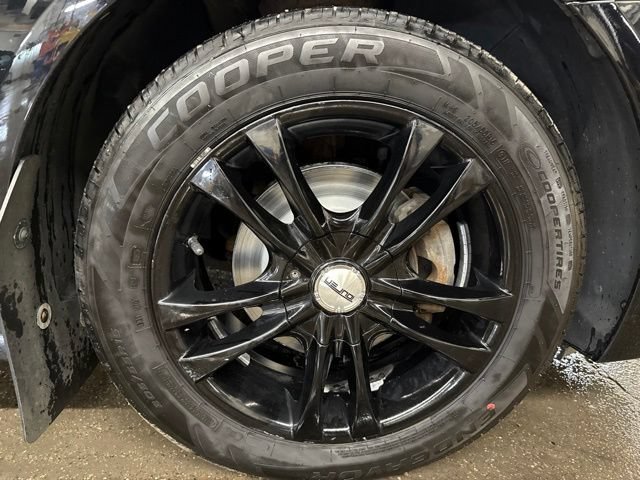 Used 2019 Chevrolet Sonic LT w/ Convenience Package FWD image 9
