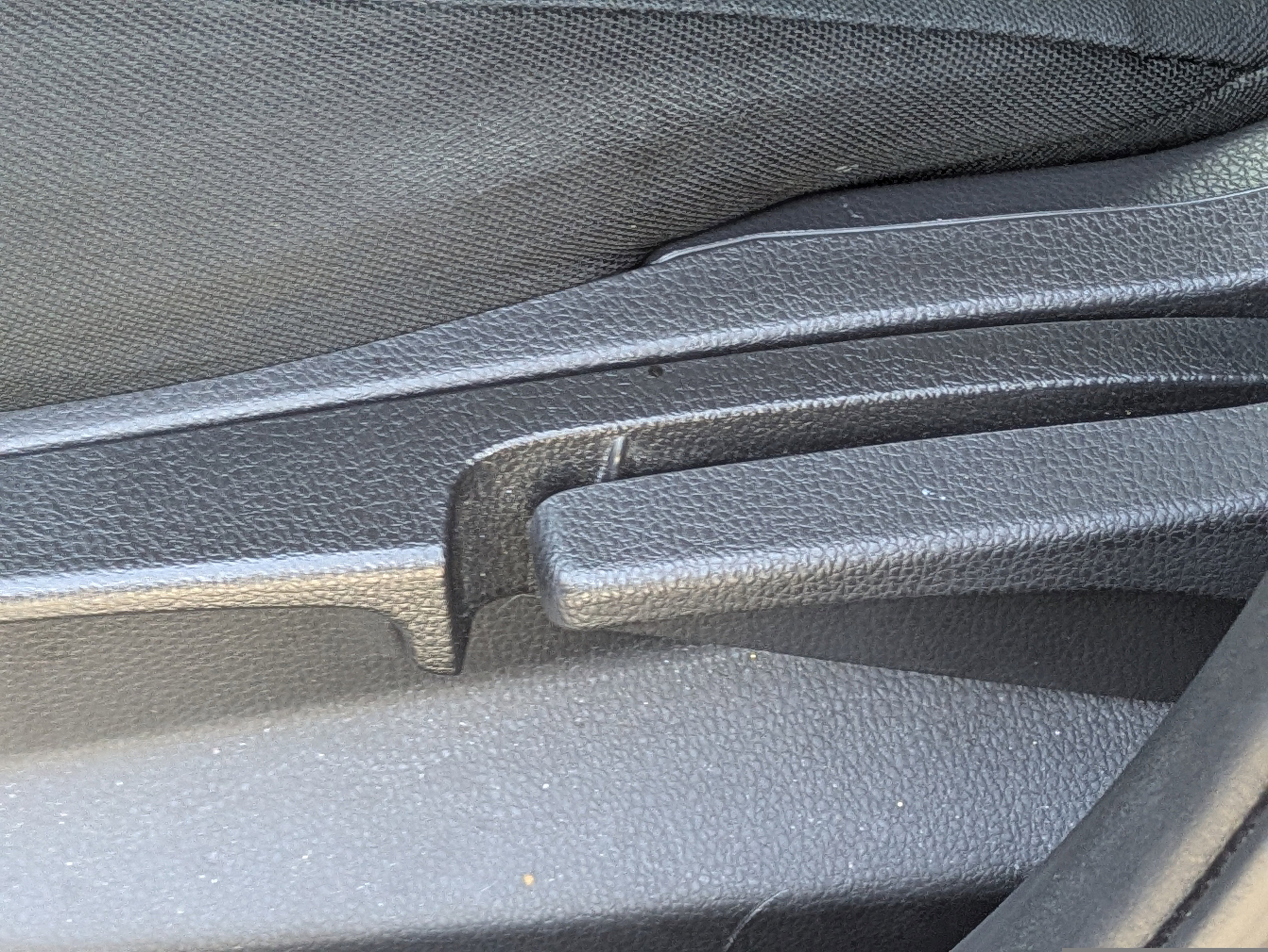 Used 2018 Mitsubishi Eclipse Cross LE image 21