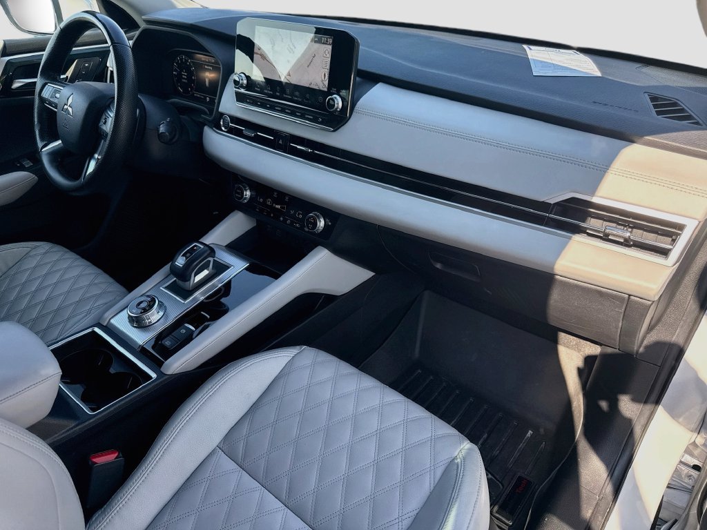Used 2022 Mitsubishi Outlander SEL AWD/4WD image 35