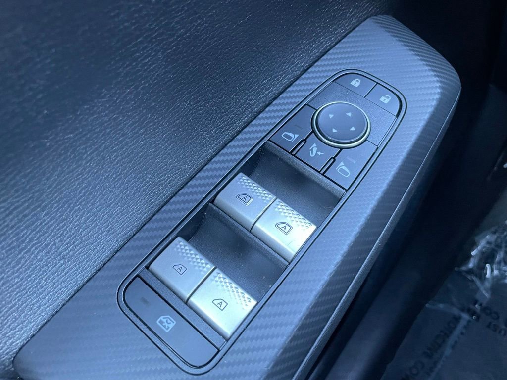 Used 2023 Mitsubishi Outlander SE Black Edition image 24