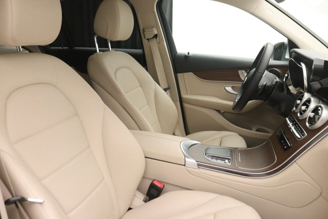 Certified 2022 Mercedes-Benz GLC 300 image 28
