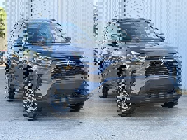 Used 2024 Toyota RAV4 XLE image 2