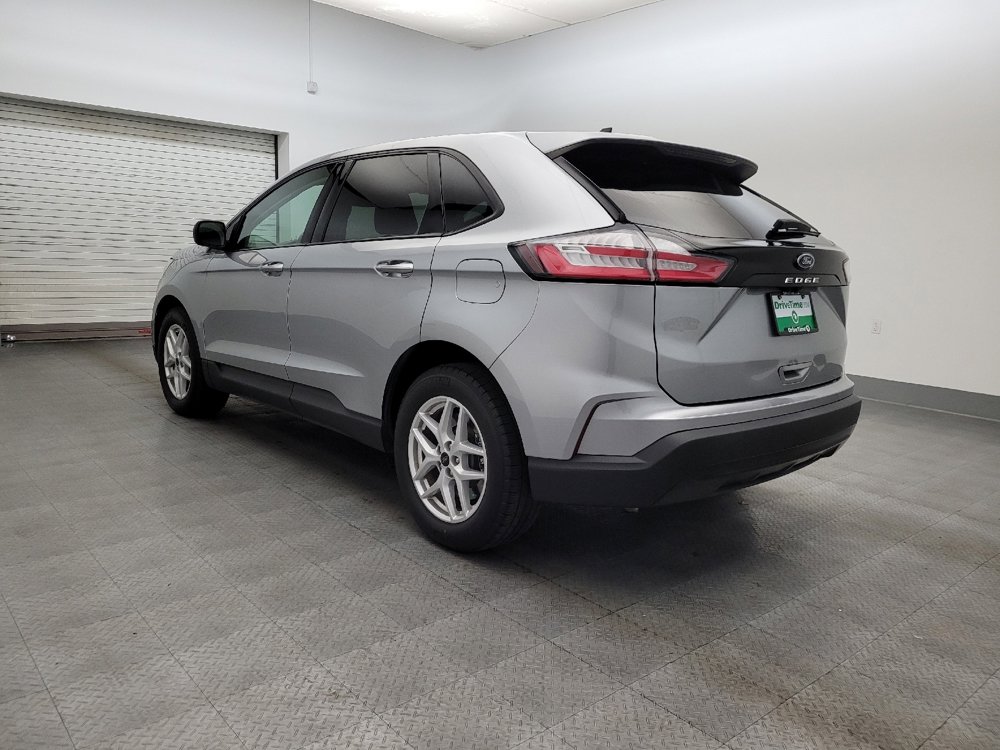 Used 2023 Ford Edge SE image 5