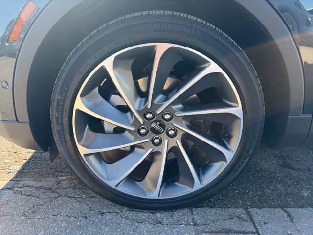 Used 2023 Lincoln Nautilus Reserve w/ Equipment Group 202A image 11