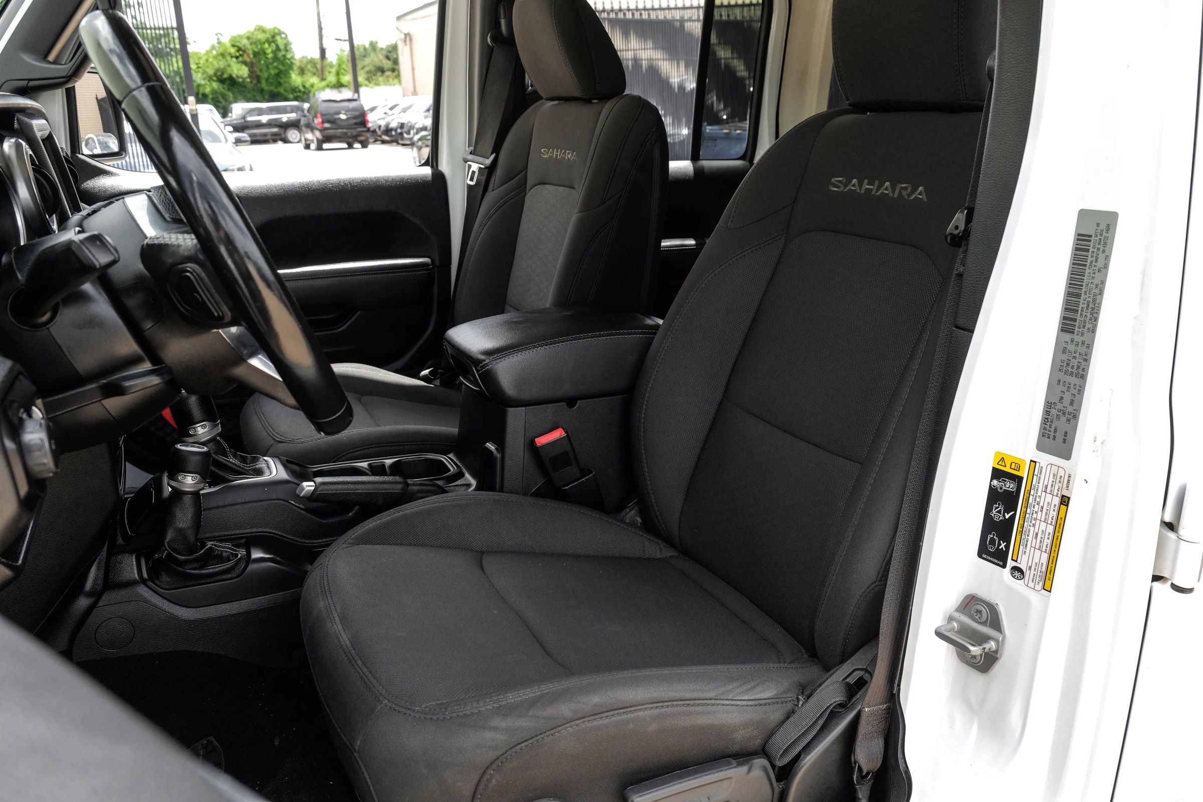 Used 2020 Jeep Wrangler Unlimited Sahara image 3