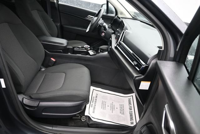 Used 2023 Kia Sportage LX AWD/4WD image 8