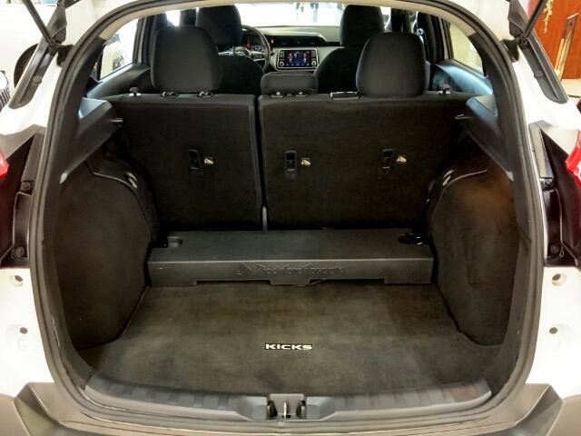 Used 2020 Nissan Kicks SV image 32