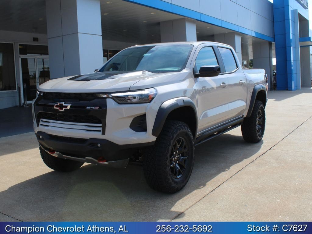 New 2026 Chevrolet Colorado ZR2 w/ Midnight Edition AWD/4WD image 1