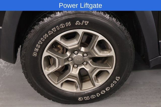 Used 2020 Jeep Cherokee Trailhawk w/ Comfort/Convenience Group image 8