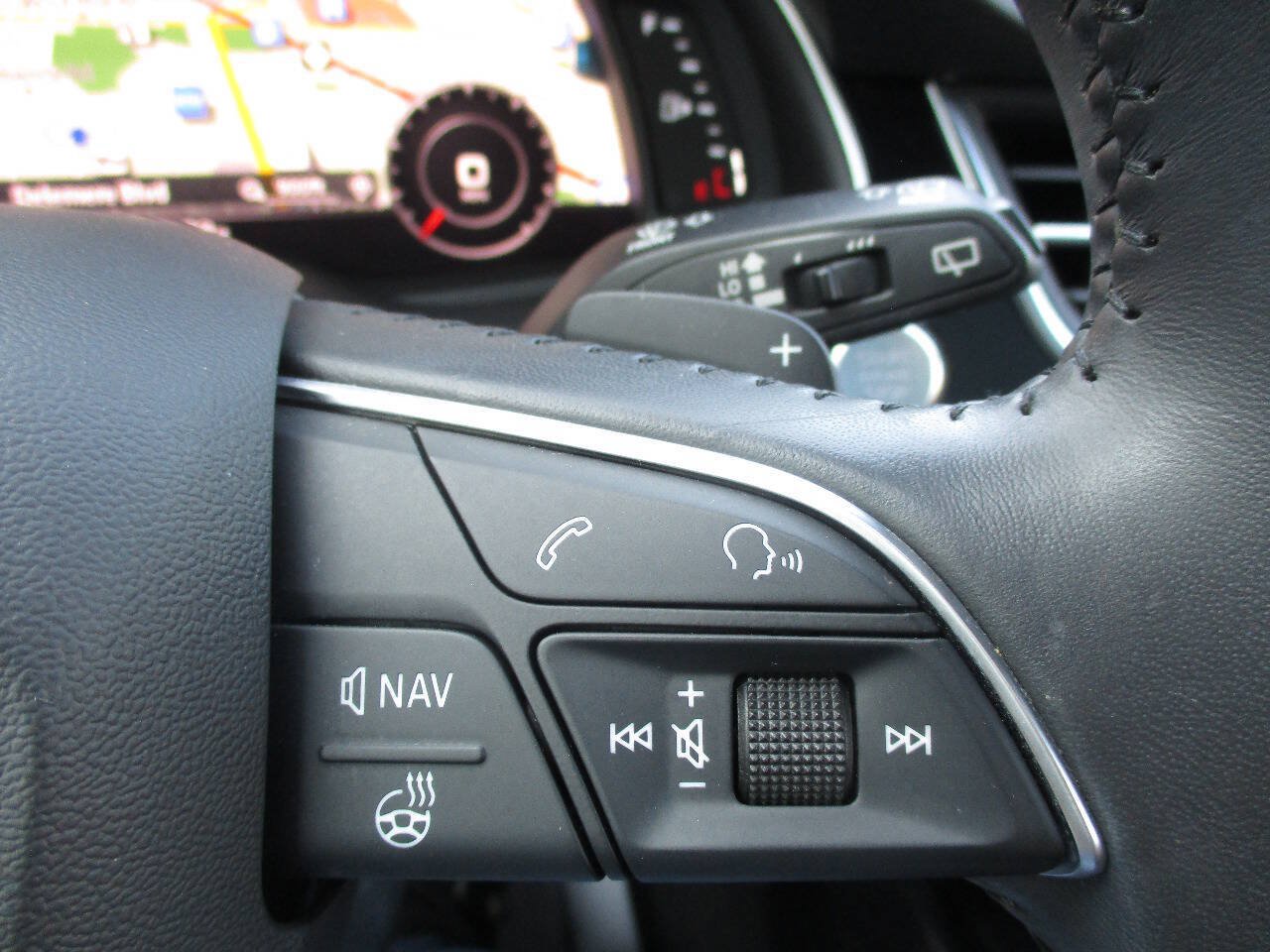 Used 2018 Audi Q7 3.0T Prestige w/ Prestige Package AWD/4WD image 12