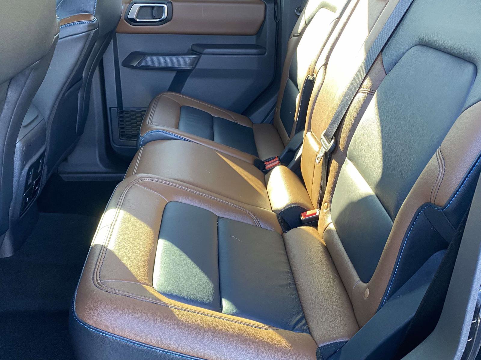 Used 2024 Ford Bronco Outer Banks image 11