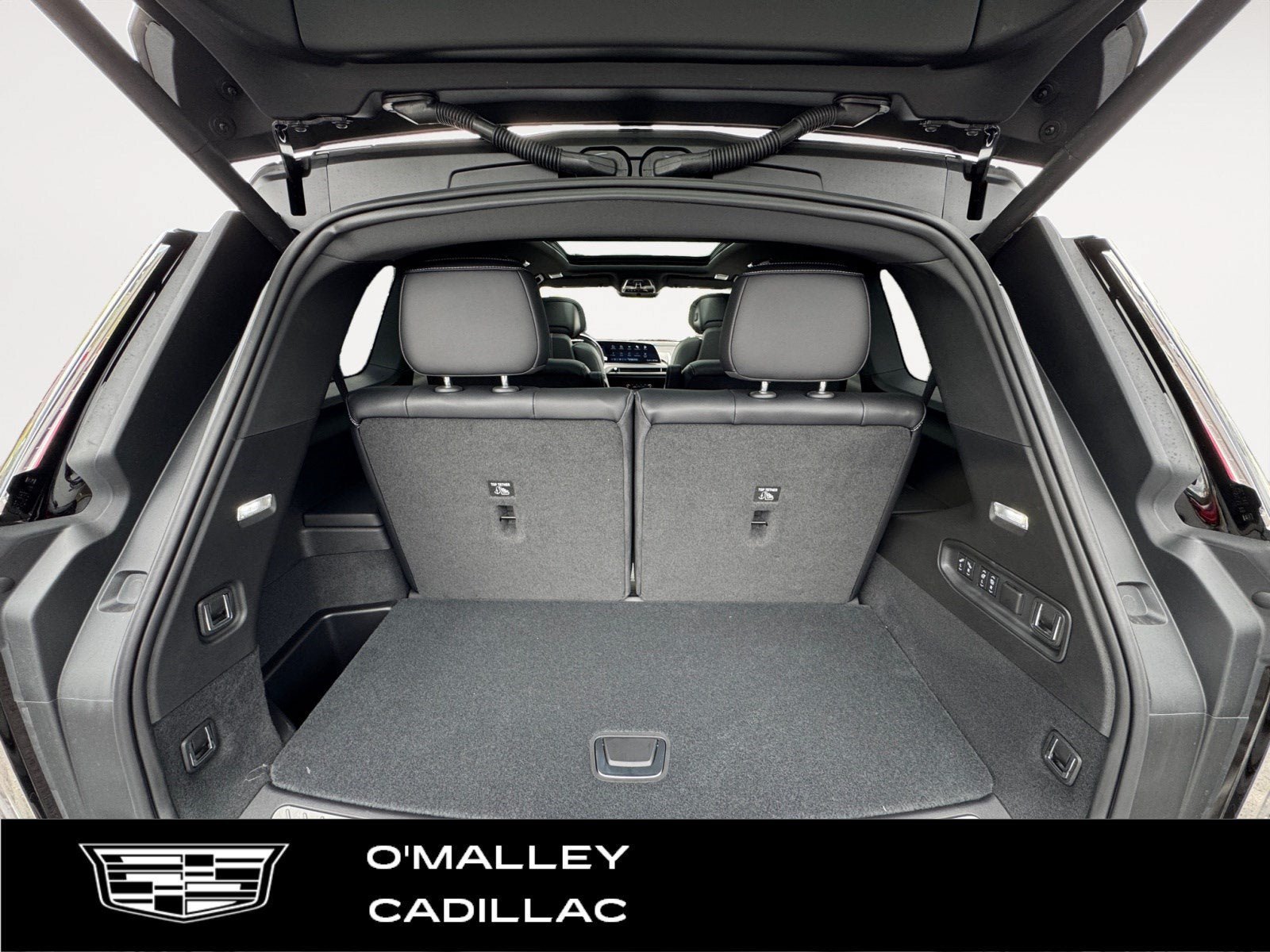 New 2026 Cadillac Vistiq Sport w/ LPO, Floor Liner Package AWD/4WD image 12