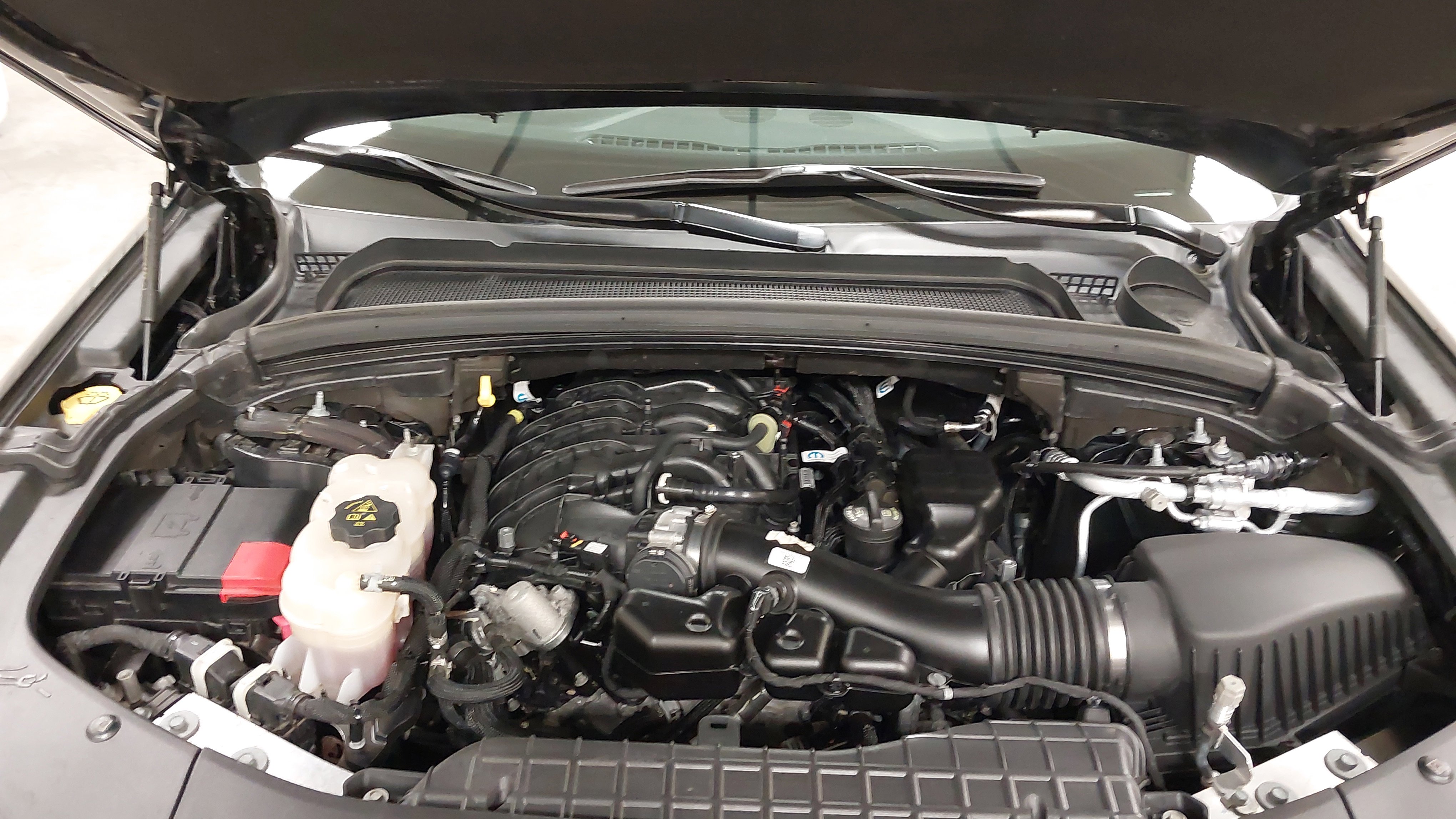 Used 2022 Jeep Grand Cherokee L Limited w/ Black Appearance Package AWD/4WD image 29