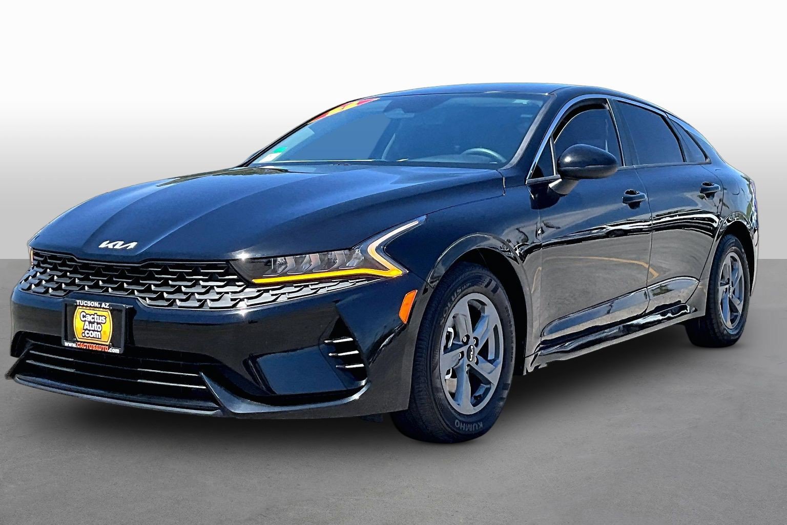 Used 2022 Kia K5 LX FWD image 1