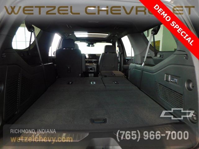 New 2025 Chevrolet Suburban Premier w/ Sun And Tow Package image 28