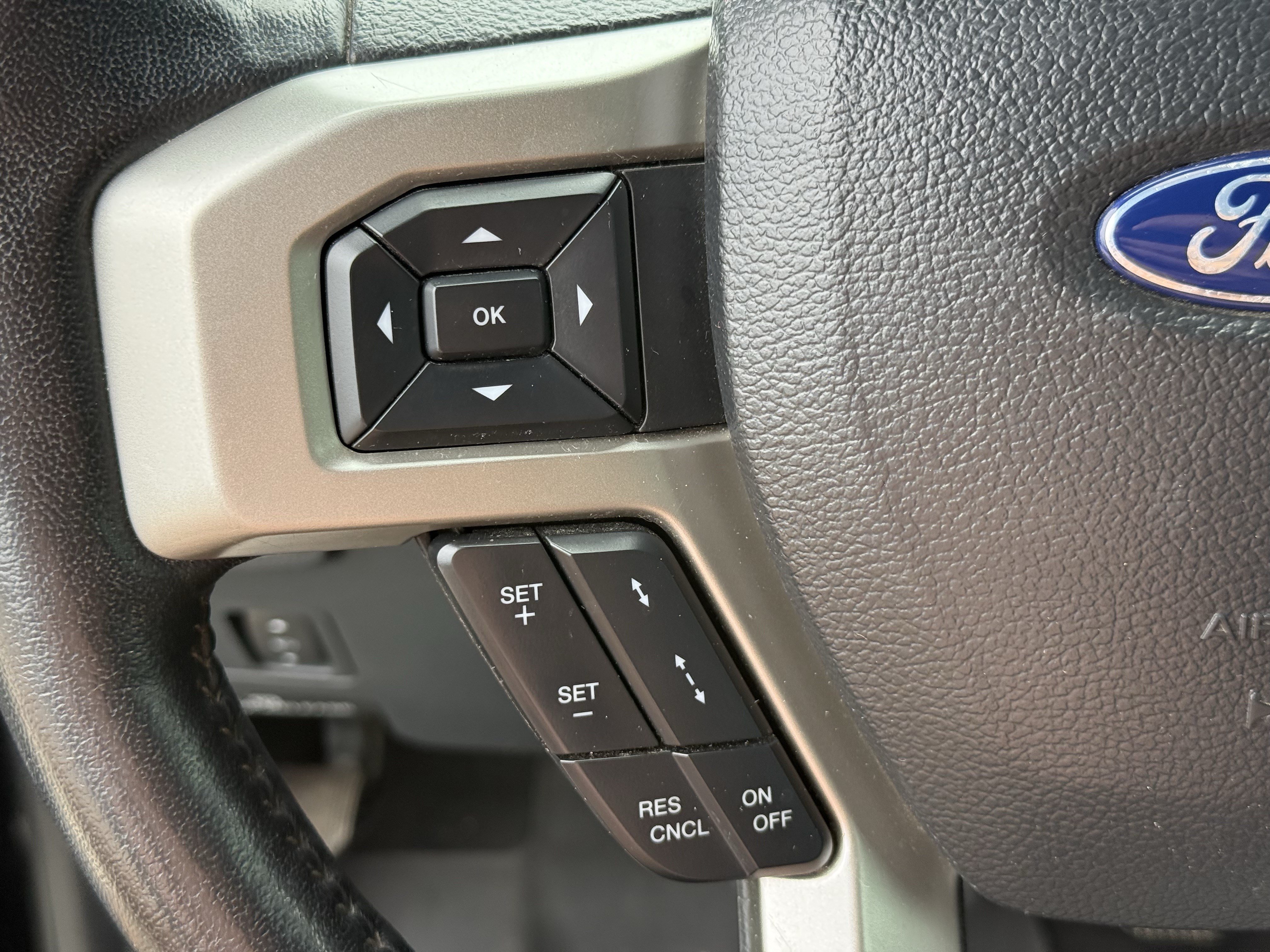 Used 2022 Ford F250 Lariat w/ Tremor Off-Road Package AWD/4WD image 16
