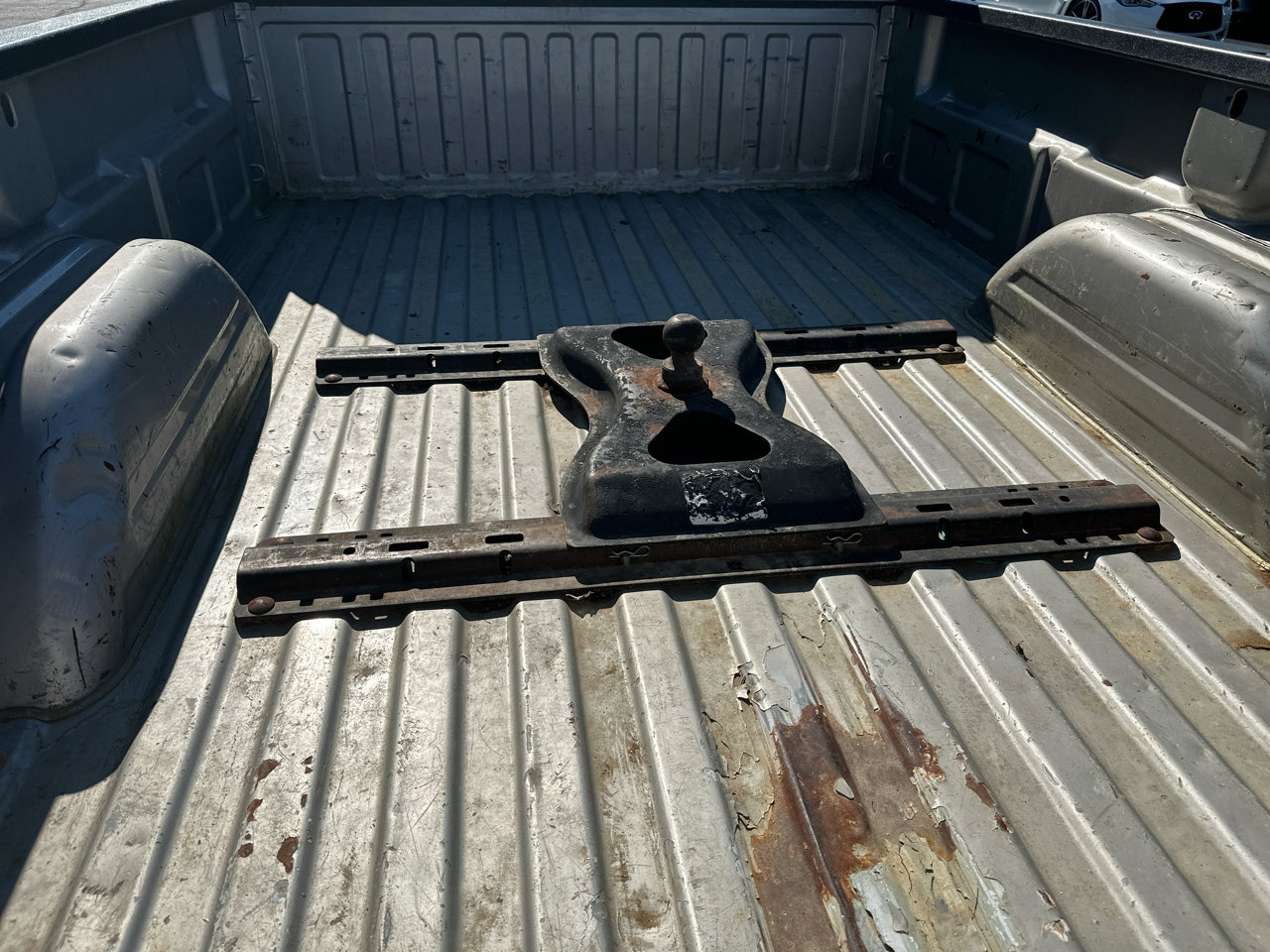 Used 2004 GMC Sierra 3500 SLE w/ Heavy-Duty Power Package image 26