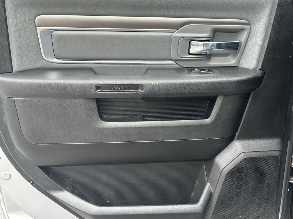 Used 2021 RAM 1500 Classic SLT image 22