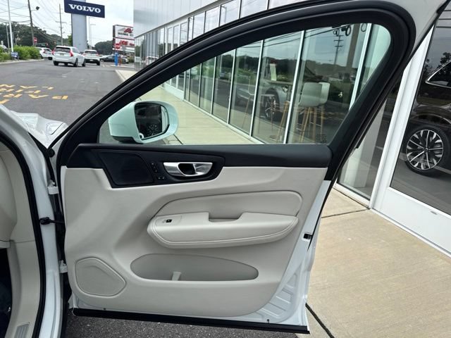 Used 2021 Volvo XC60 T5 Inscription w/ Climate Package AWD/4WD image 14