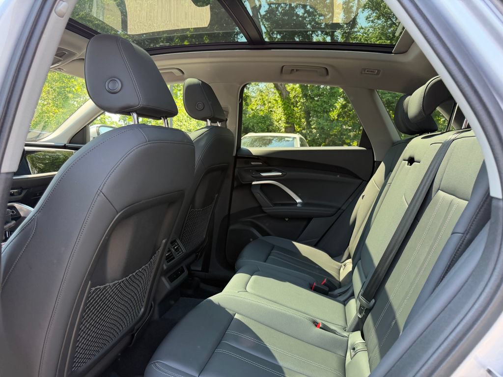 Used 2025 Audi Q5 Premium Plus w/ Premium Plus AWD/4WD image 28