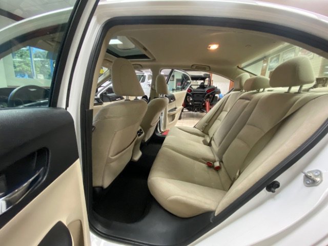 Used 2015 Honda Accord EX image 14