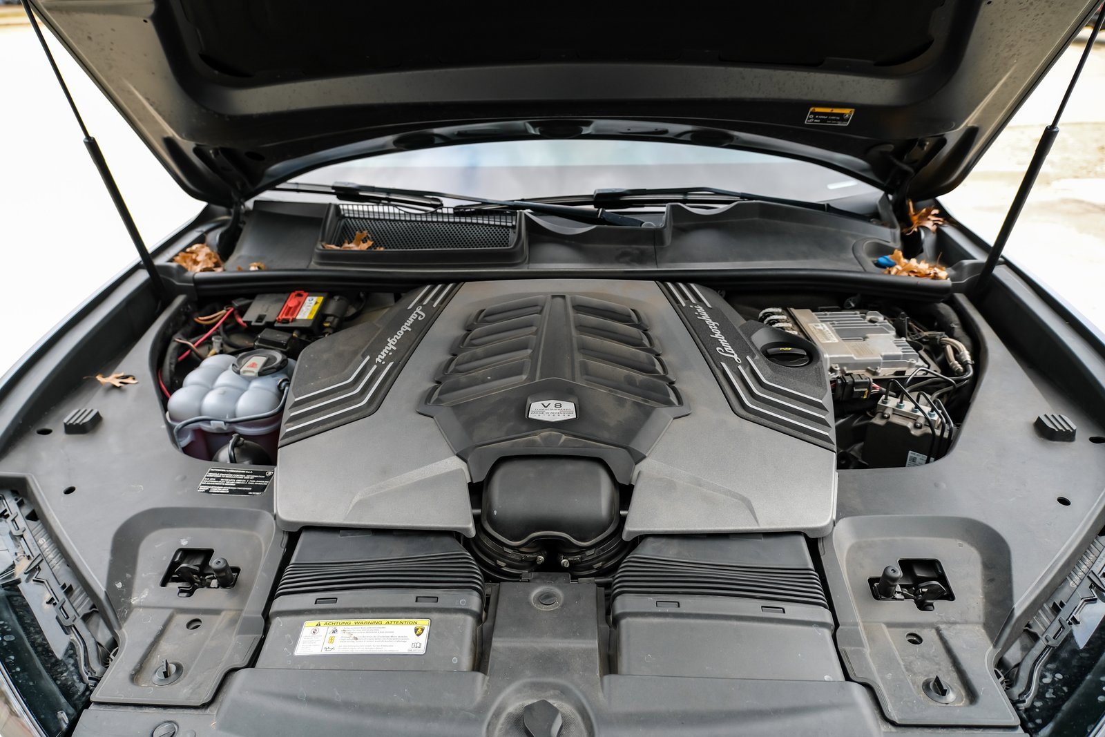 Used 2020 Lamborghini Urus image 54