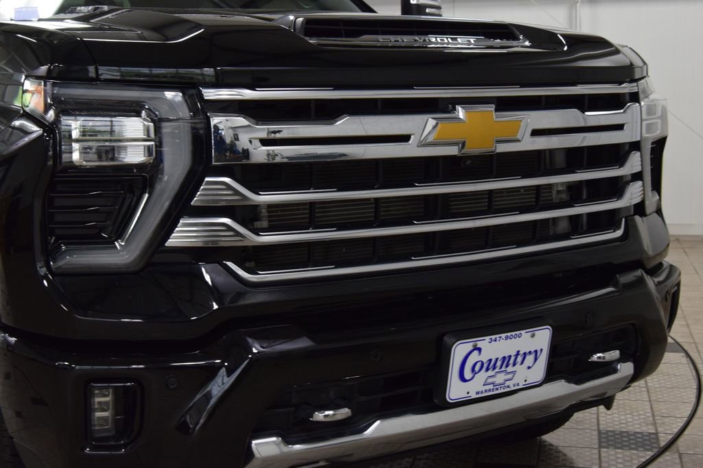 Used 2024 Chevrolet Silverado 3500 High Country w/ High Country Premium Package AWD/4WD image 13