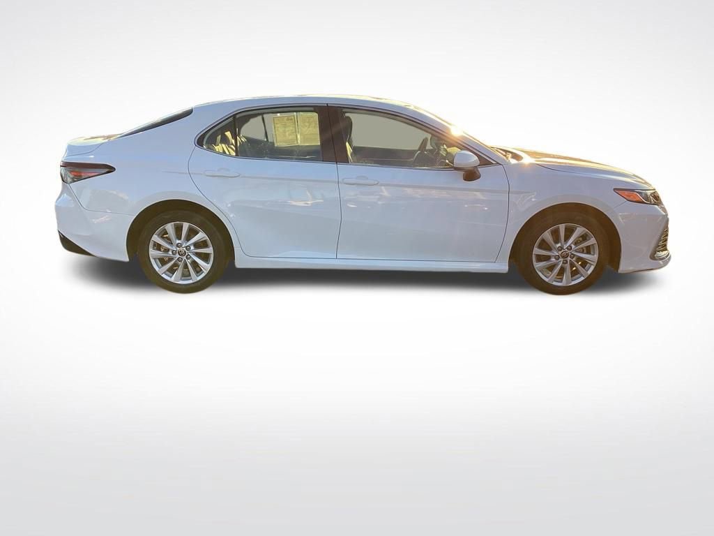 Used 2024 Toyota Camry LE image 10