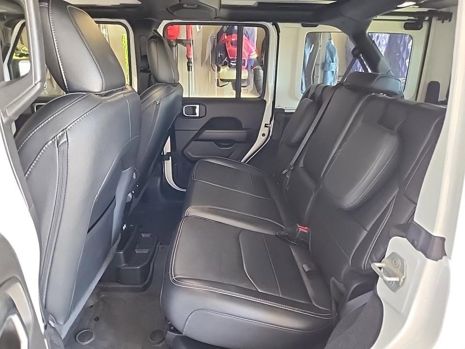 Used 2022 Jeep Wrangler Unlimited Sahara w/ Cold Weather Group image 8