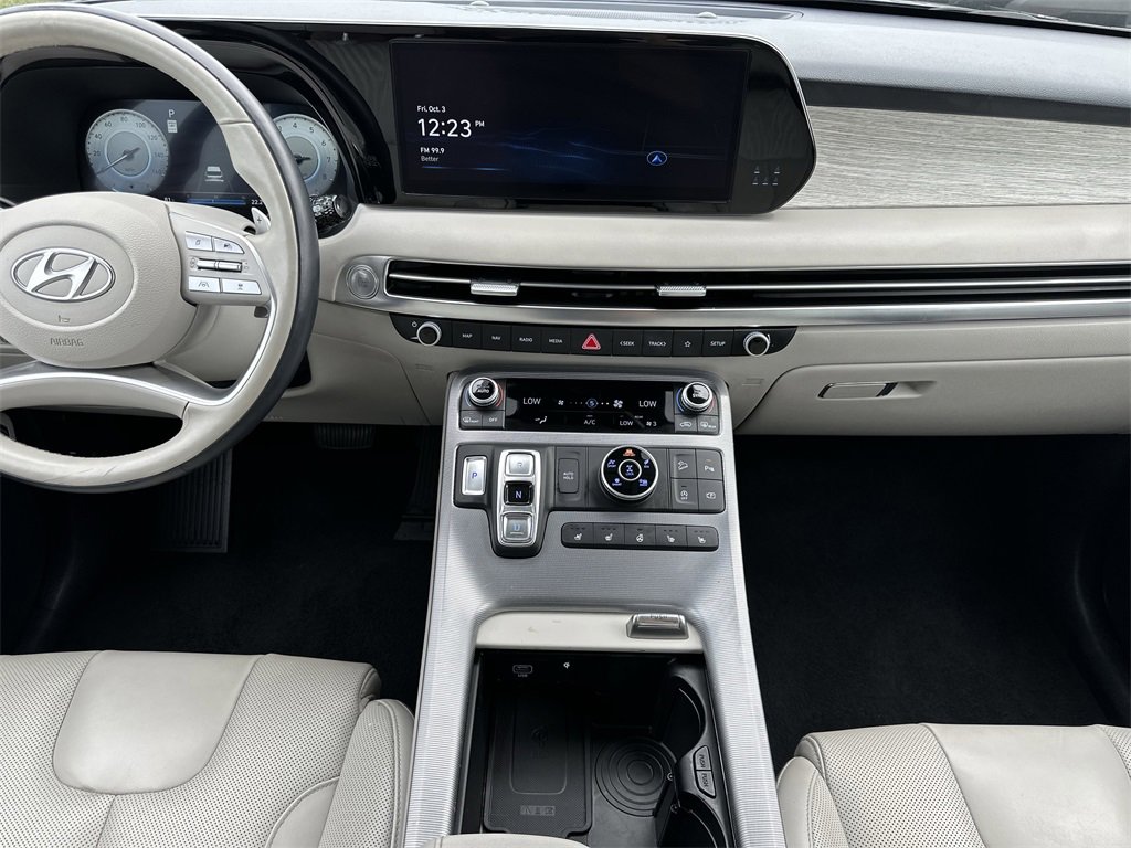 Used 2024 Hyundai Palisade Calligraphy image 16